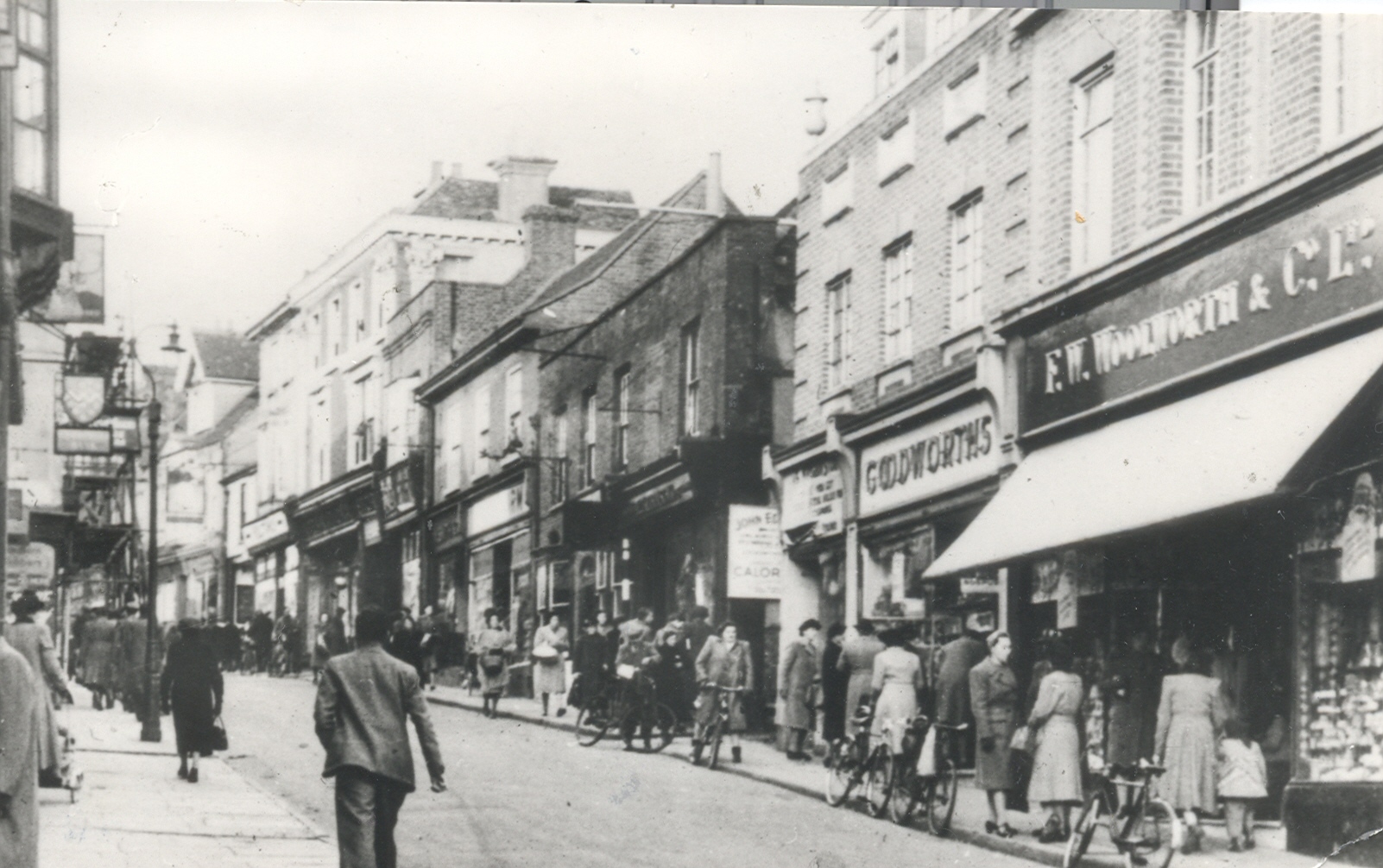 Hemel Hempstead High Street circa 1949